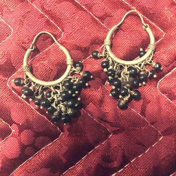 Jewelry - Vintage Black Bead Dangle Earrings